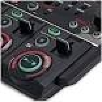 Boss Desktop-Loopstation zur Steuerung per Hand