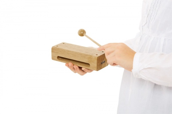 MEINL HOLZBLOCK MITTEL          NINO INKL. BEATER